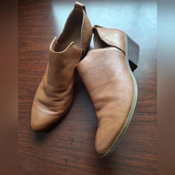 Frye "Rowan" Brown Leather Ankle Slip On Boots - Picture 7 of 13